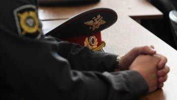 Сотрудники полиции задержали подозреваемого в нанесении побоев и поджоге автомобиля